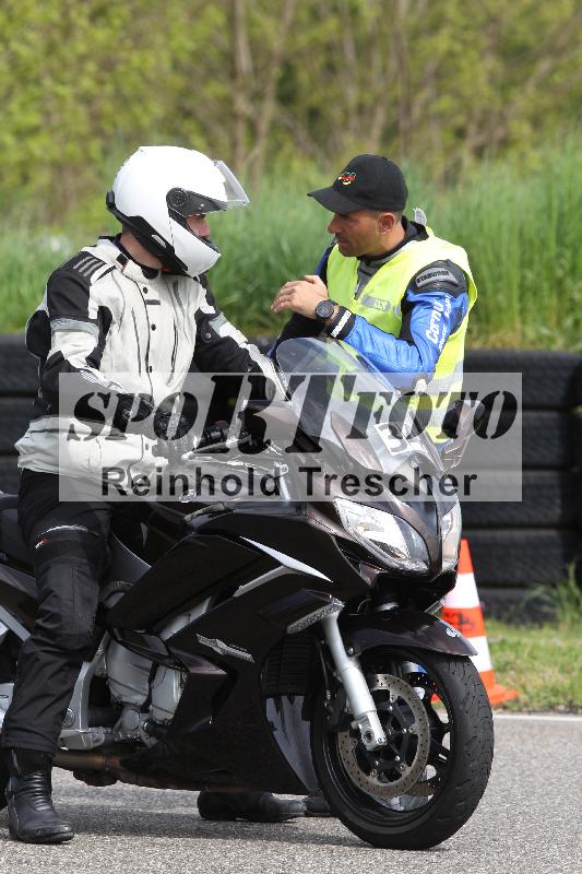 /Archiv-2025/10 23.04.2025 Cornu Master School ADR/gruen-vert/34